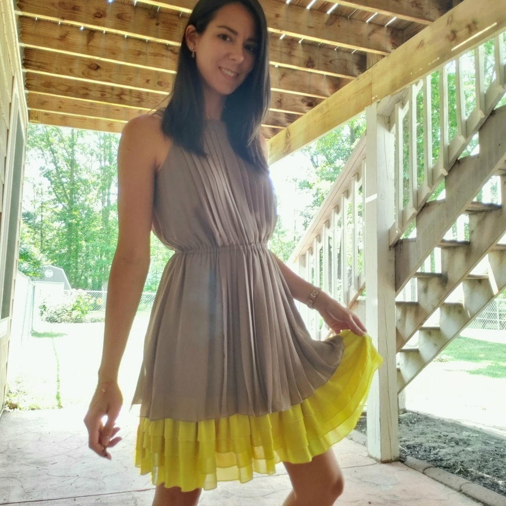 Jessica Simpson Pleated chiffon-like dress